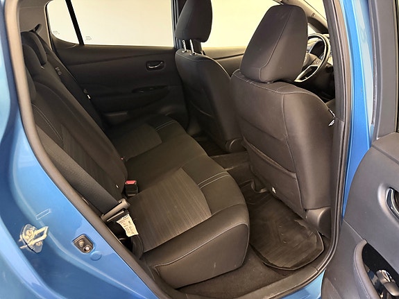 Nissan Leaf 14 of 30
