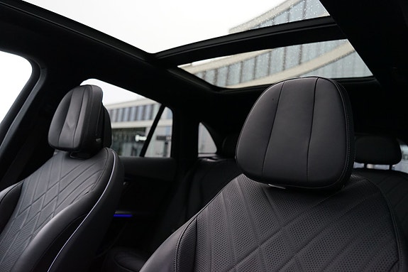 Mercedes-Benz EQE SUV 15 of 23