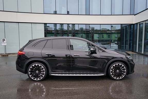 Mercedes-Benz EQE SUV 4 of 23