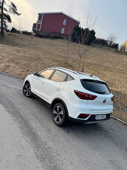 MG ZS EV 2 of 18