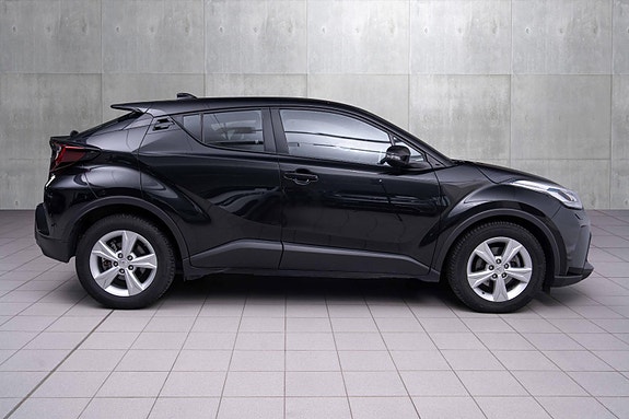 Toyota C-HR 6 of 20