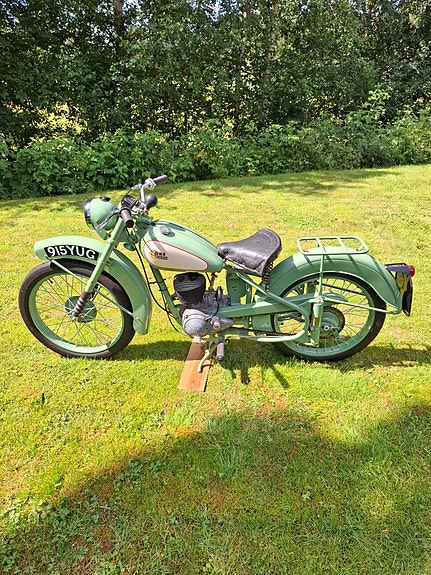 BSA Bantam 4 of 17