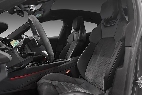 Audi e-tron GT 11 of 27