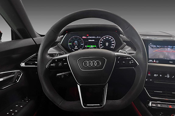 Audi e-tron GT 14 of 27