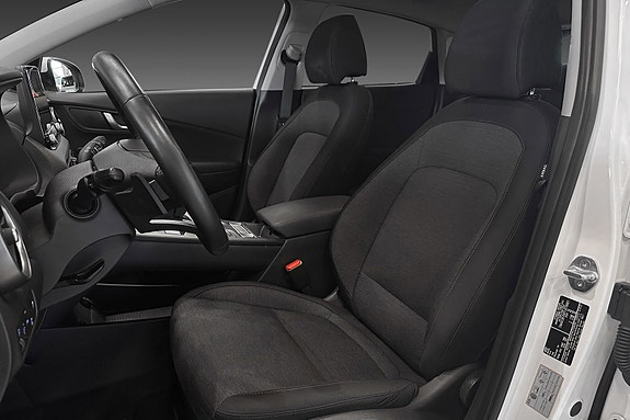 Hyundai Kona 11 of 24