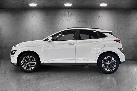 Hyundai Kona 2 of 24