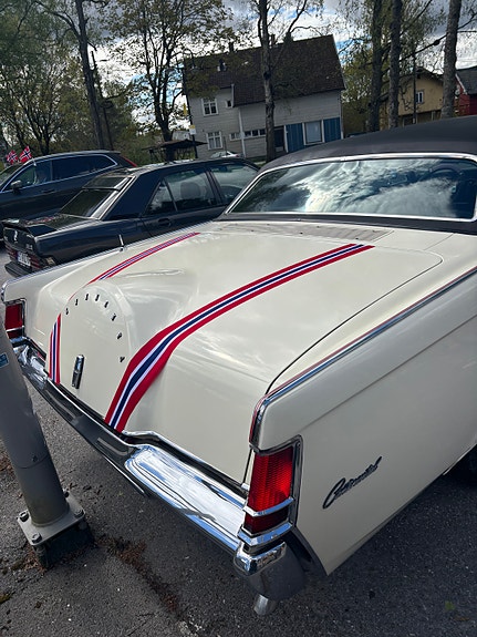 Lincoln Continental Mark III 3 of 7