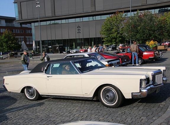 Lincoln Continental Mark III 7 of 7
