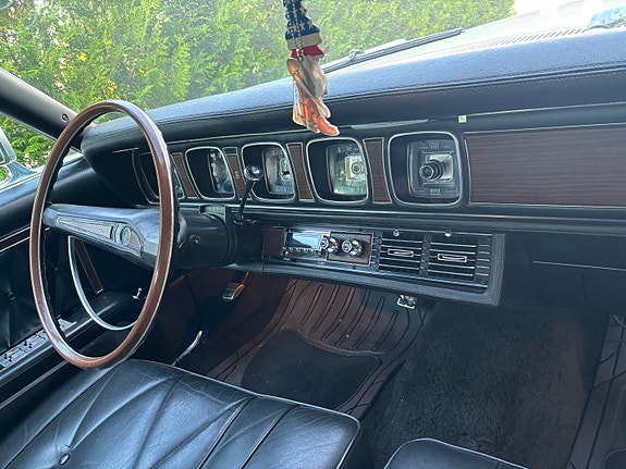 Lincoln Continental Mark III 6 of 7