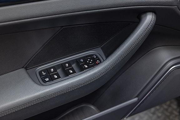 Porsche Panamera 4 20 of 30