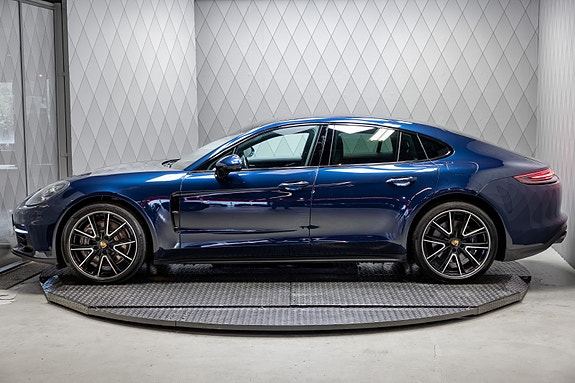 Porsche Panamera 4 7 of 30