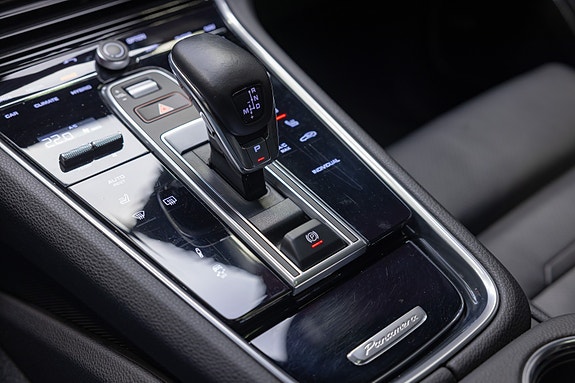 Porsche Panamera 4 30 of 30