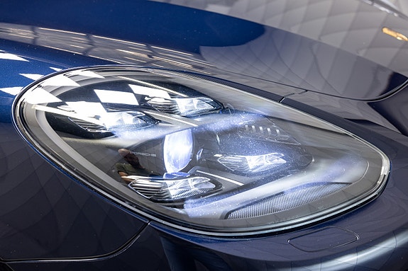 Porsche Panamera 4 8 of 30