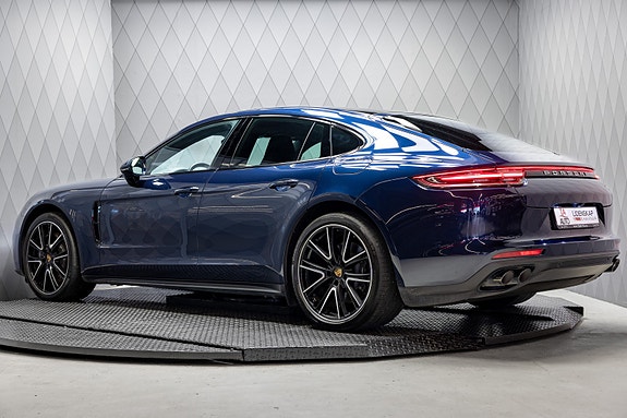 Porsche Panamera 4 6 of 30