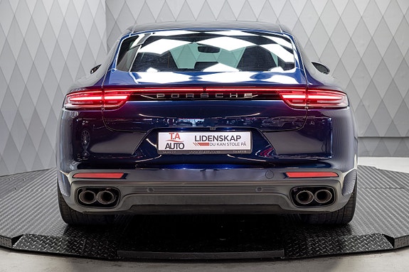 Porsche Panamera 4 5 of 30