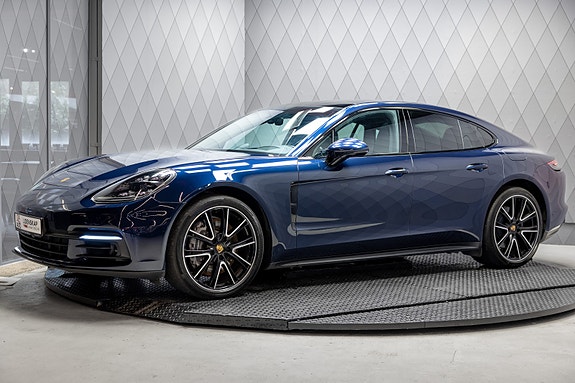 Porsche Panamera 4 2 of 30