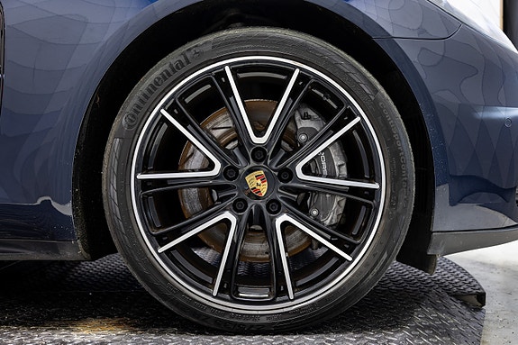Porsche Panamera 4 10 of 30