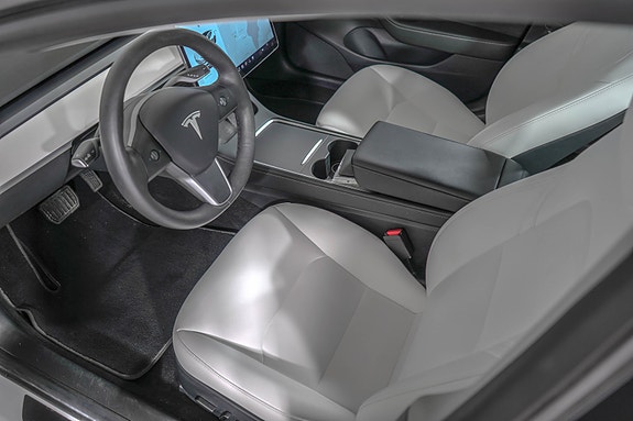Tesla Model 3 12 of 25