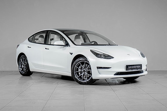 Tesla Model 3 3 of 25