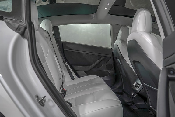 Tesla Model 3 10 of 25