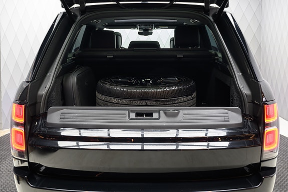 Land Rover Range Rover 11 of 30