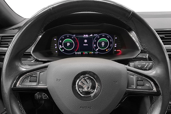 Skoda Superb 7 of 15