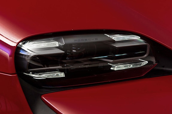 Porsche Taycan 5 of 30