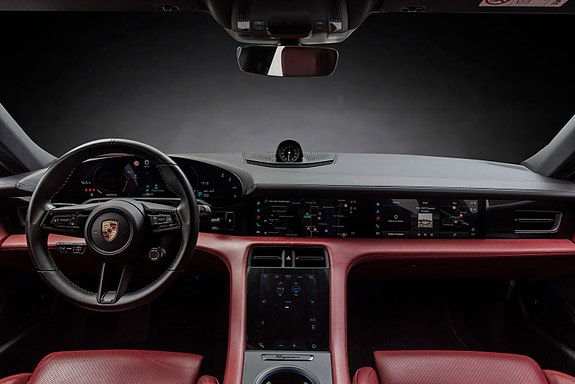 Porsche Taycan 23 of 30