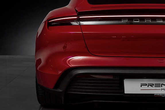 Porsche Taycan 12 of 30