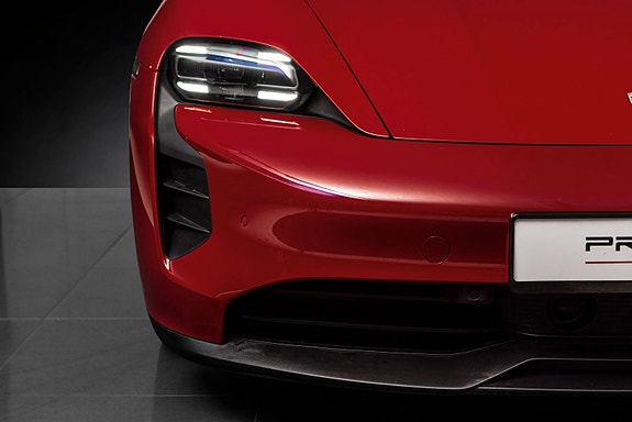 Porsche Taycan 7 of 30