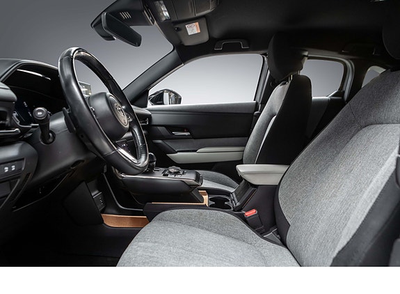Mazda MX-30 23 of 29