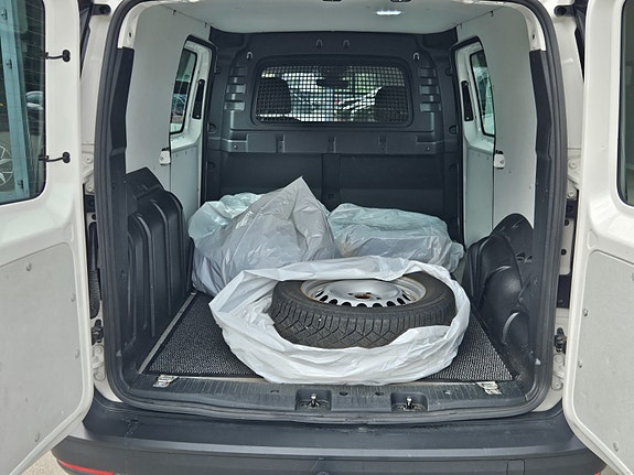 Volkswagen Caddy Maxi 13 of 16