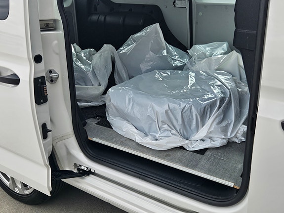 Volkswagen Caddy Maxi 15 of 16
