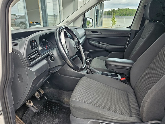 Volkswagen Caddy Maxi 6 of 16