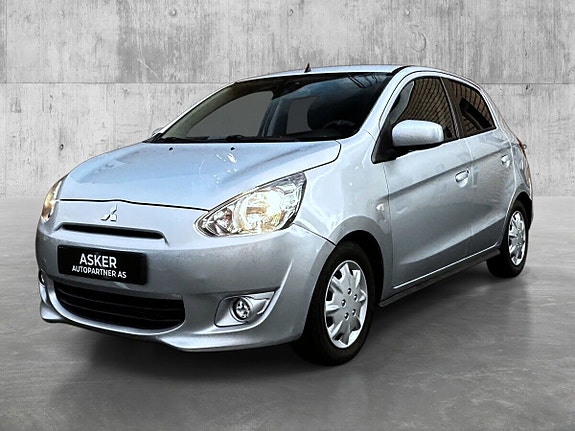 Mitsubishi Space Star 2 of 22