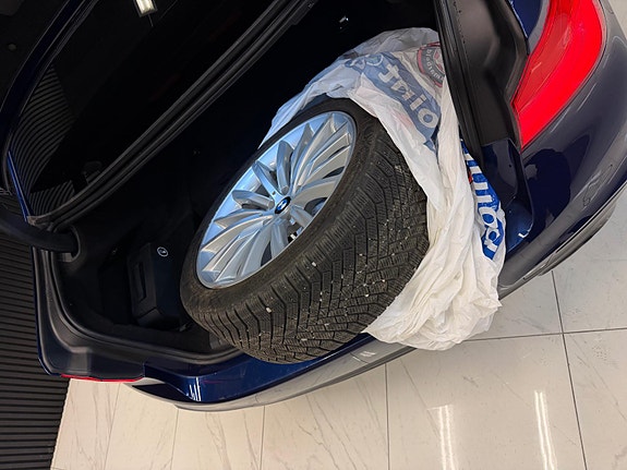 BMW 530e 18 of 30