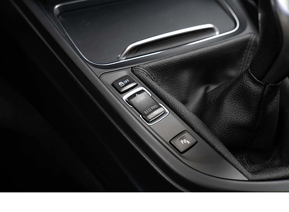 BMW 318i 19 of 30