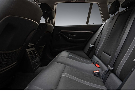 BMW 318i 27 of 30