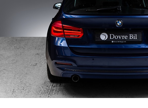 BMW 318i 10 of 30