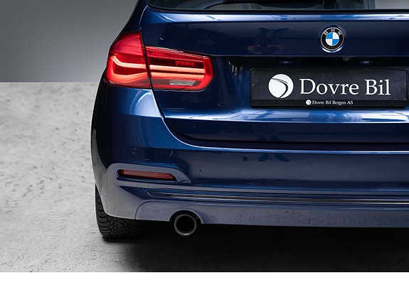 BMW 318i 9 of 30