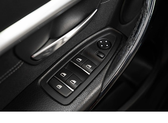 BMW 318i 28 of 30