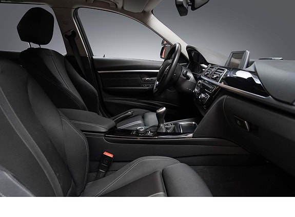 BMW 318i 24 of 30