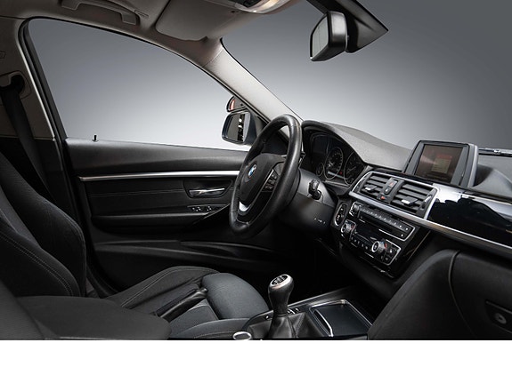 BMW 318i 26 of 30