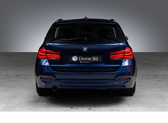 BMW 318i 13 of 30