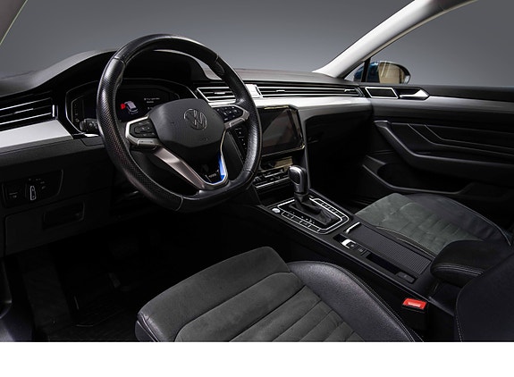 Volkswagen Passat 22 of 27