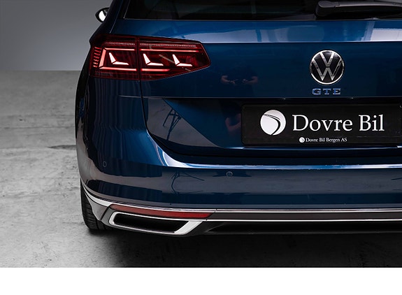 Volkswagen Passat 9 of 27