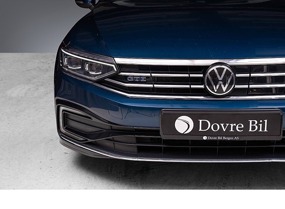 Volkswagen Passat 6 of 27