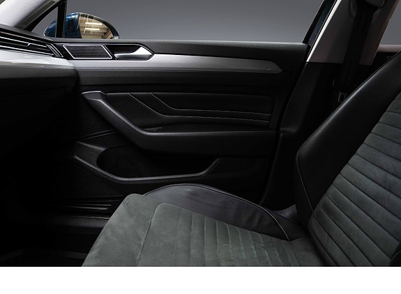 Volkswagen Passat 15 of 27