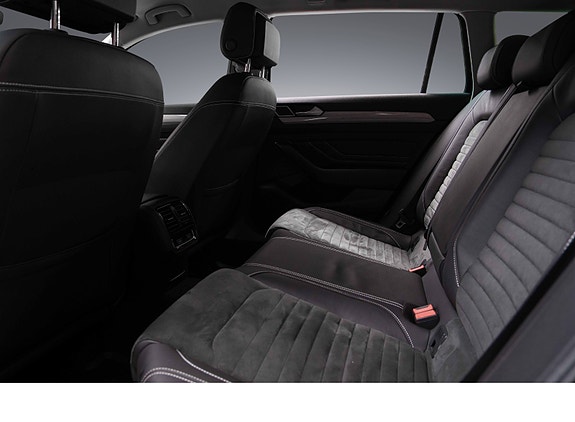 Volkswagen Passat 23 of 27