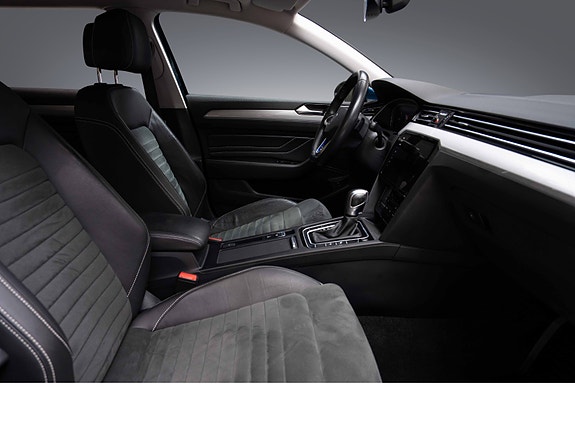 Volkswagen Passat 25 of 27